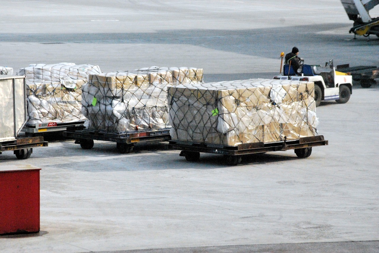 The Global Connection: How International Courier Services Impact Your Business
