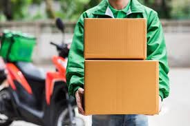 How does International Courier Services Keep Customers Informed Every Step of the Way?